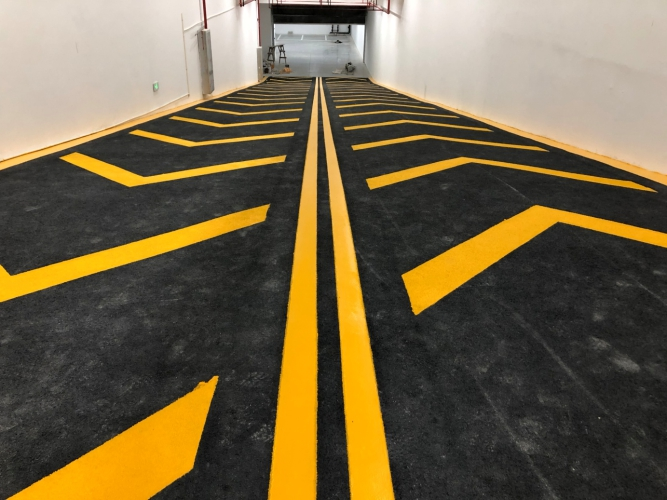 高防滑型（汽车坡道）地坪系统